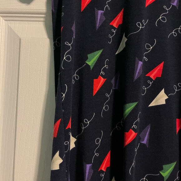 LuLaRoe Paper Airplane Classic T - Picture 2 of 3